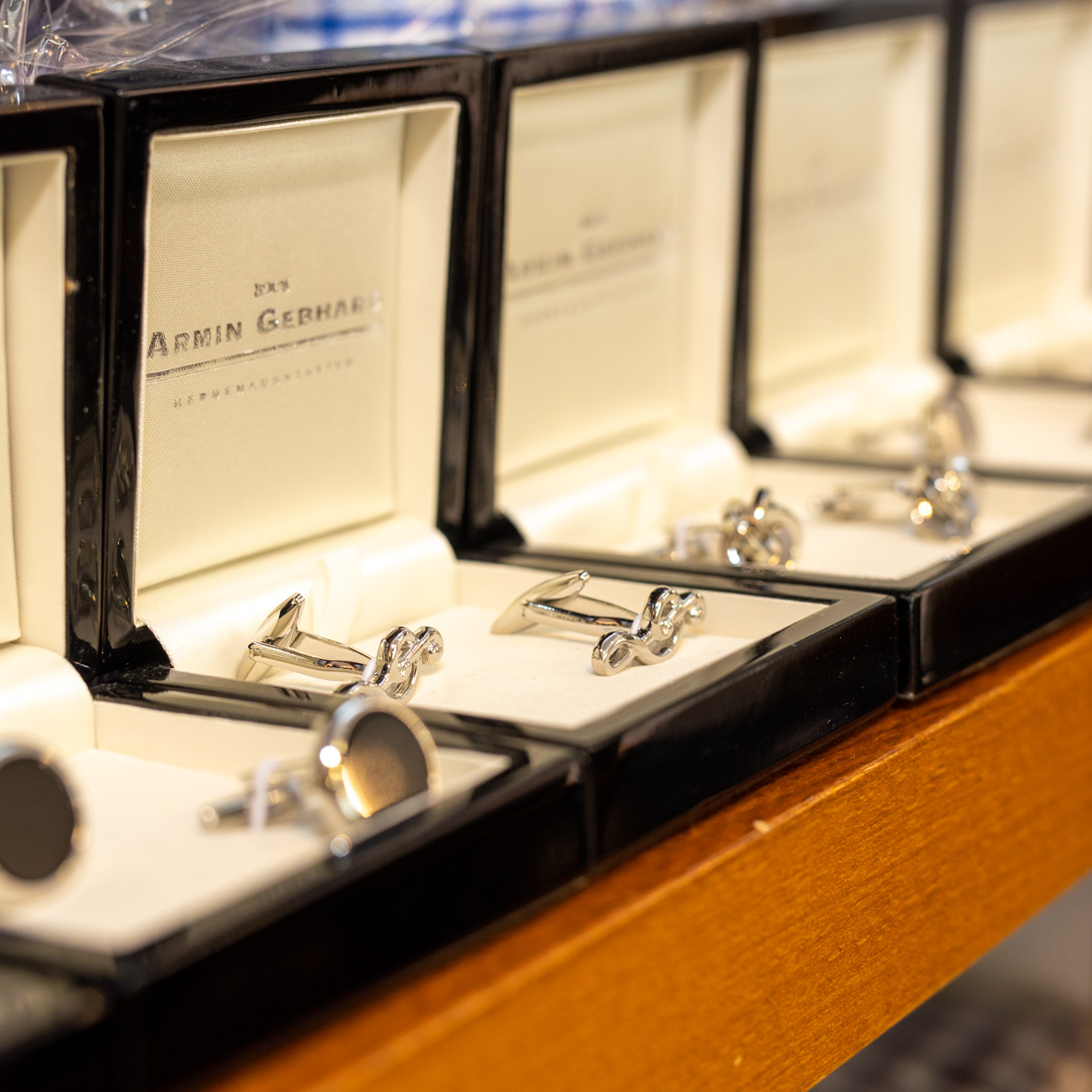 Götter & Gatten - Der Herrenausstatter In Regensburg Gebhard Herrenausstatter & Trachten - SORTIMENT